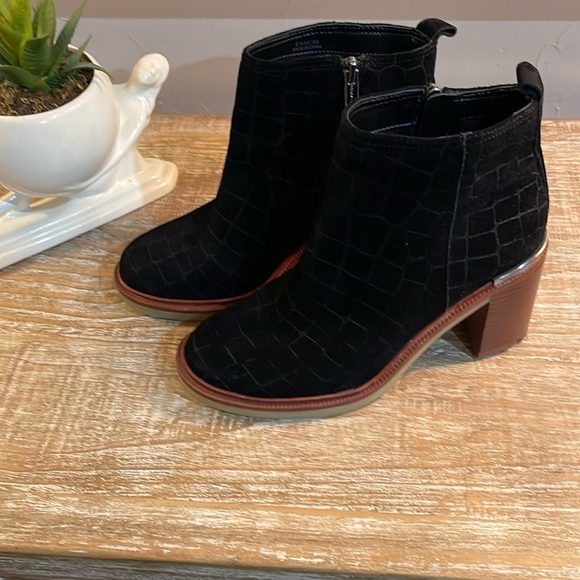 Vince Camuto Shoes - Black suede booties  by Vince Camino size 8 1/2M